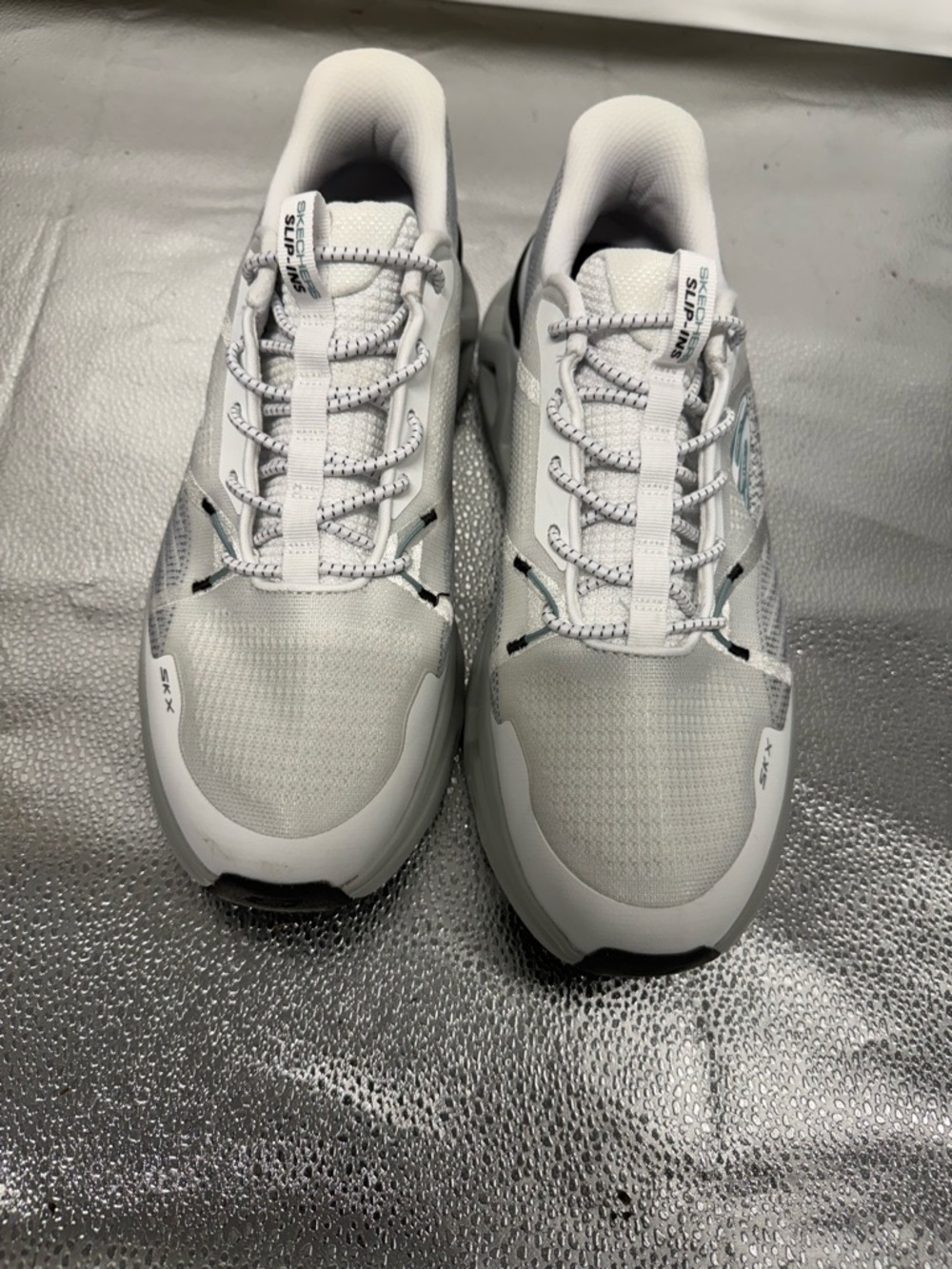 Like new! Sketchers -Step Pro - Waverra size 11